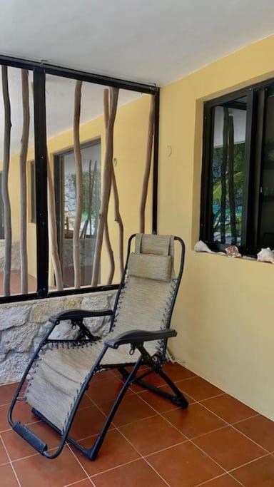 Beachfront Apartment With Swimming Pool. One Bedroom Celestun Esterno foto