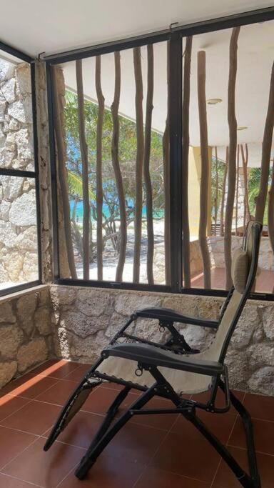 Beachfront Apartment With Swimming Pool. One Bedroom Celestun Esterno foto