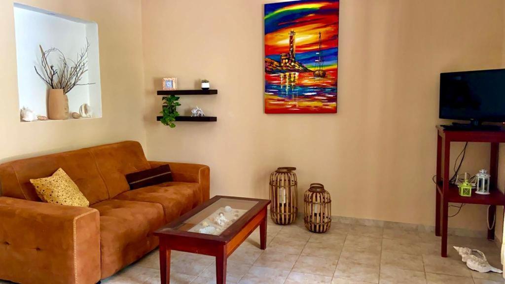 Beachfront Apartment With Swimming Pool. One Bedroom Celestun Esterno foto
