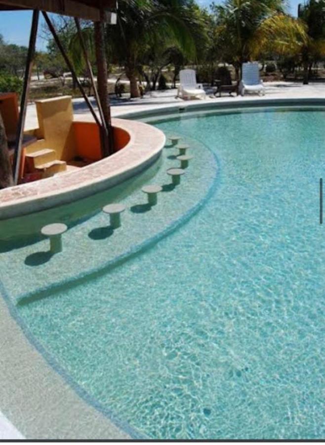 Beachfront Apartment With Swimming Pool. One Bedroom Celestun Esterno foto