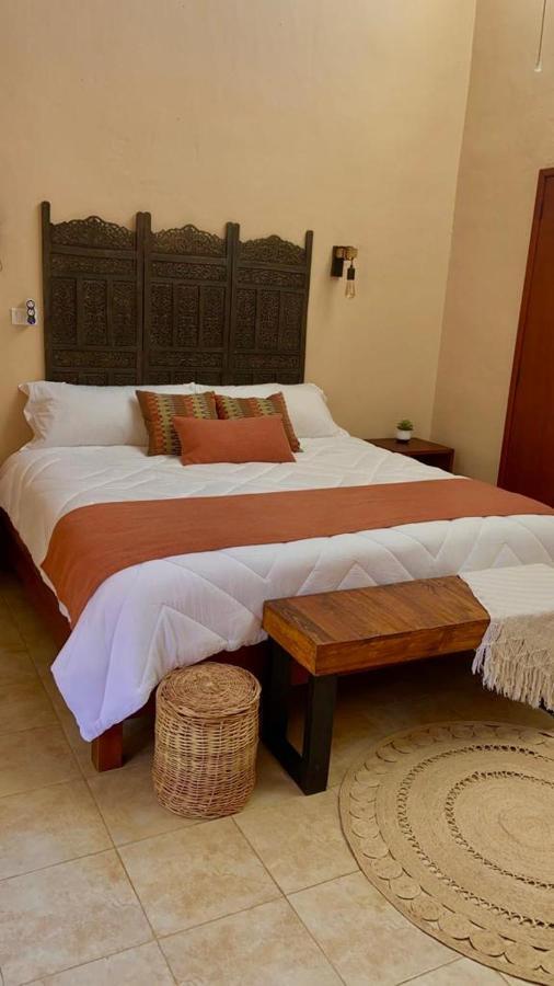 Beachfront Apartment With Swimming Pool. One Bedroom Celestun Esterno foto